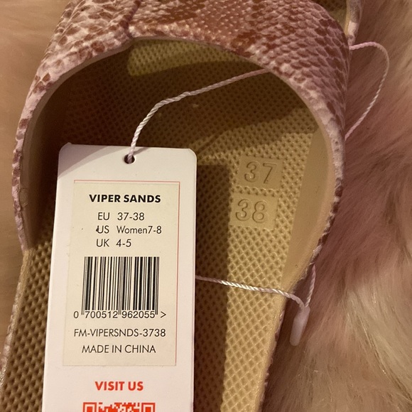 NWT Freedom Moses Viper Sands Slides sz 7/8 and 8/9 - Picture 13 of 14
